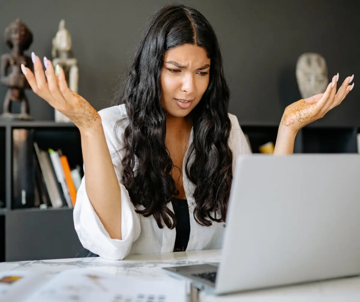 Confused Online Shopper