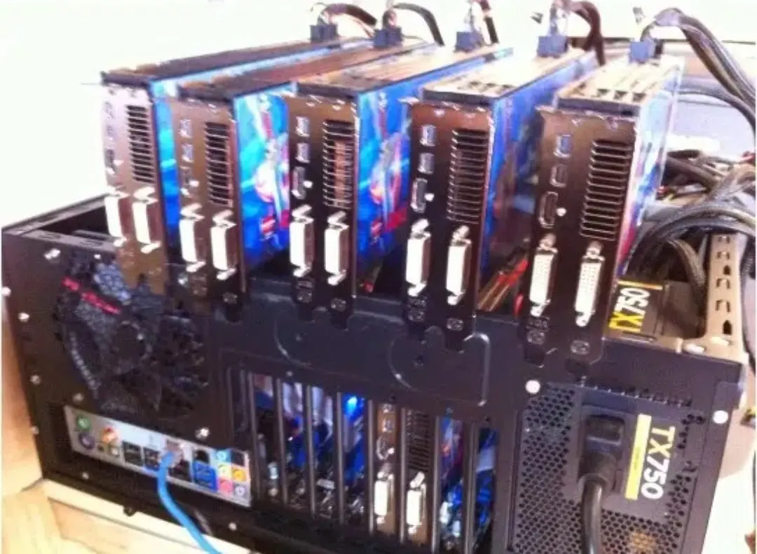 Bitcoin mining equipment in 2011, used by Bobby Lee. Source: Bobby Lee.