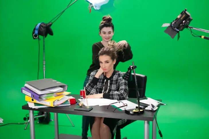 makeup artist