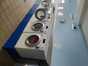 27e53d618ee9e9e426b6bb5aea40015d9c762a4cc6ae1ab018c87b16e428462e.jpg
