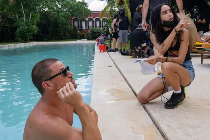 Channing Tatum and Zoe Kravitz behind the scenes on