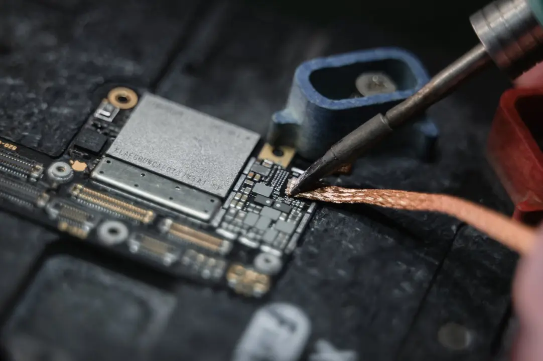 de-soldering