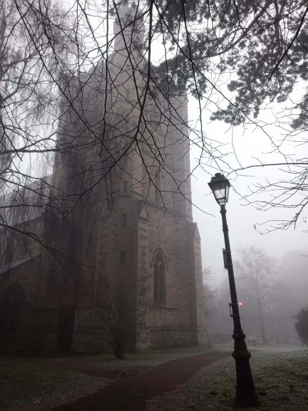 The atmosphere of foggy Oxford