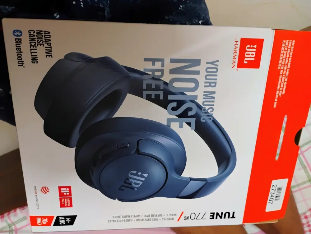 headphone music lifestyle