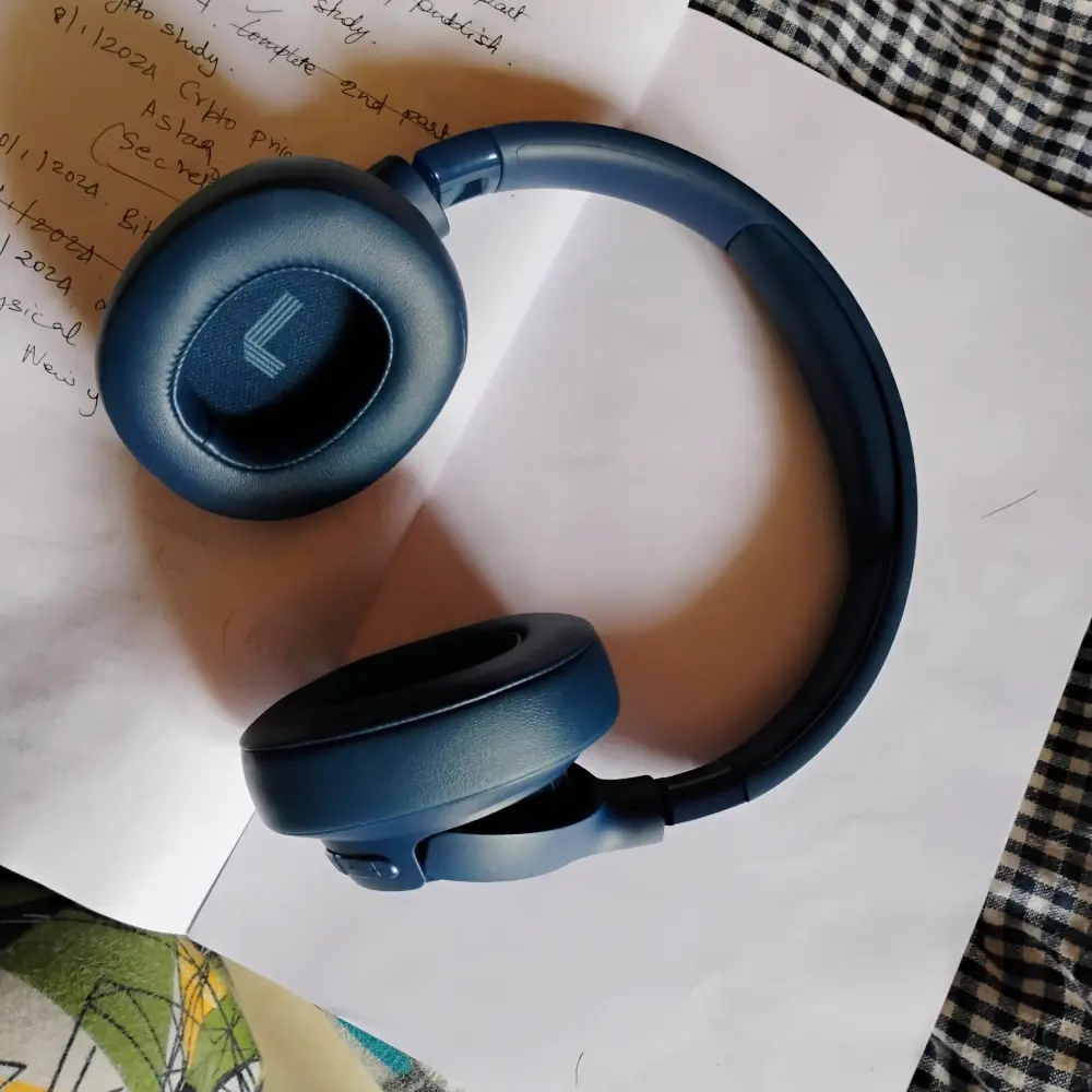 headphone music lifestyle