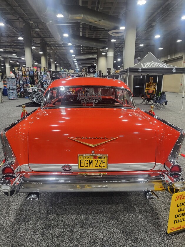 Autoexhibition