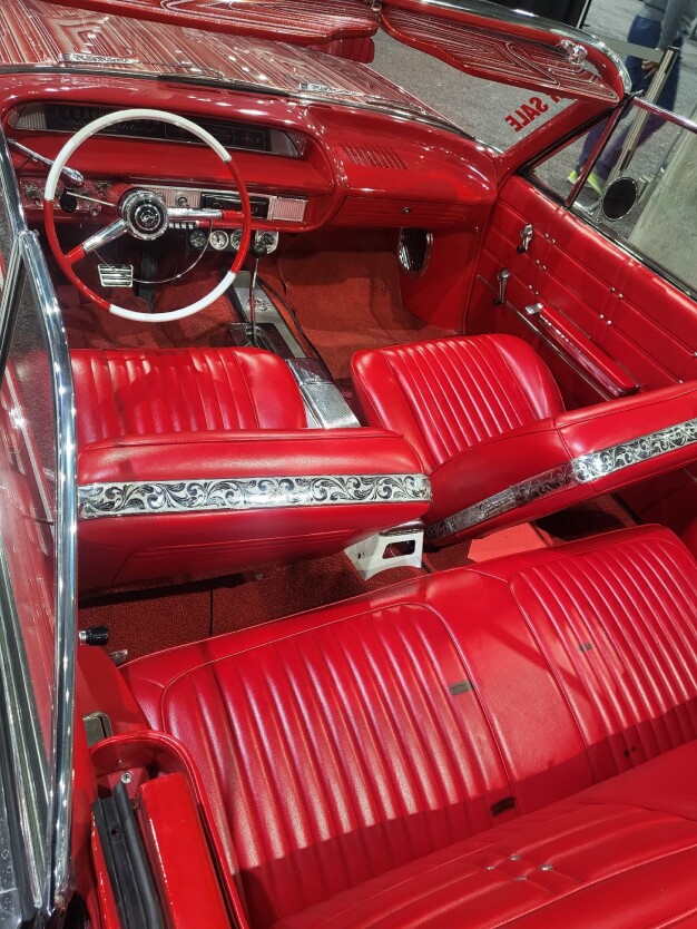 Autoexhibition
