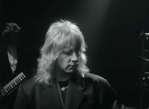 Status Quo - In The Army Now