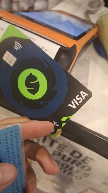 Backup plan in action. I used my LEMON CASH VISA at the POS because TONCard was nos set up on my phone yet.