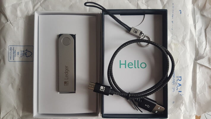 Nano X box content