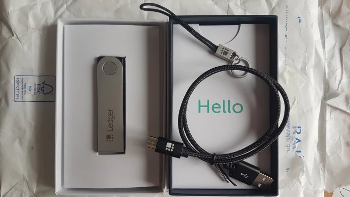 Nano X box content