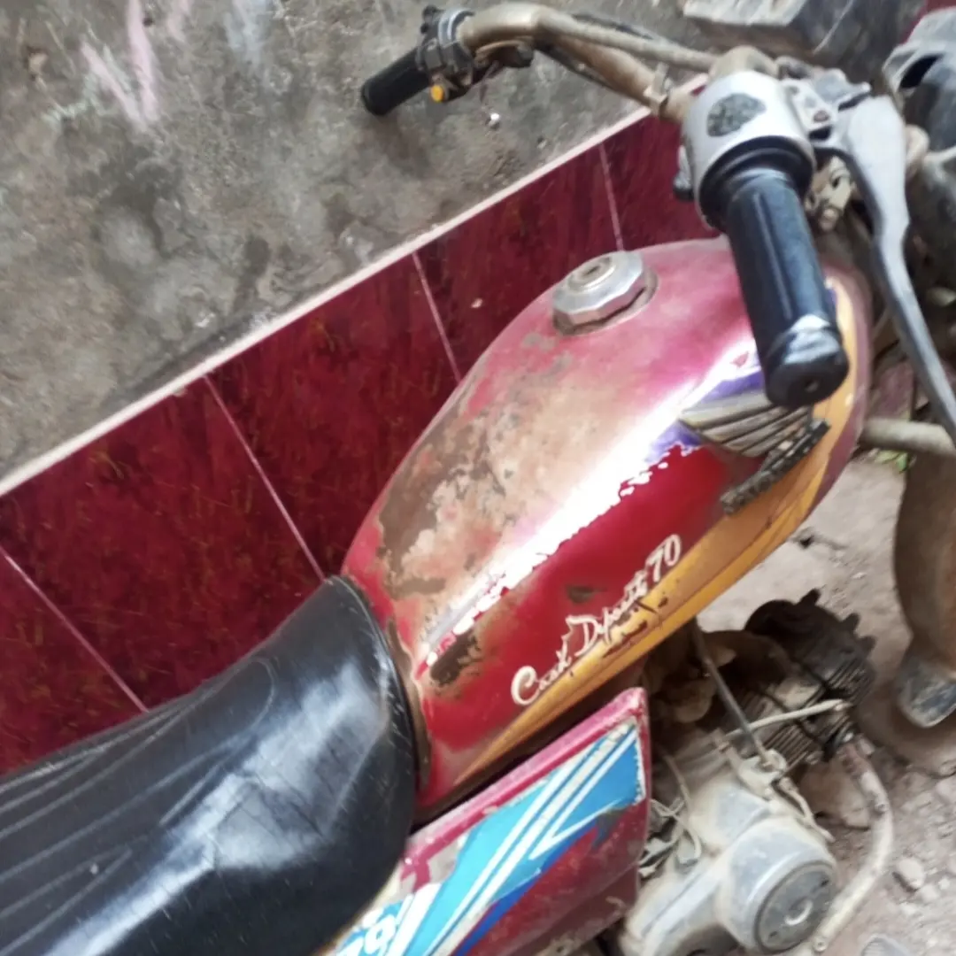 94a8109df3d1d750aff9c6c4f81b6aec7472bb2491d4e08e32647c150c07fc7e.jpg