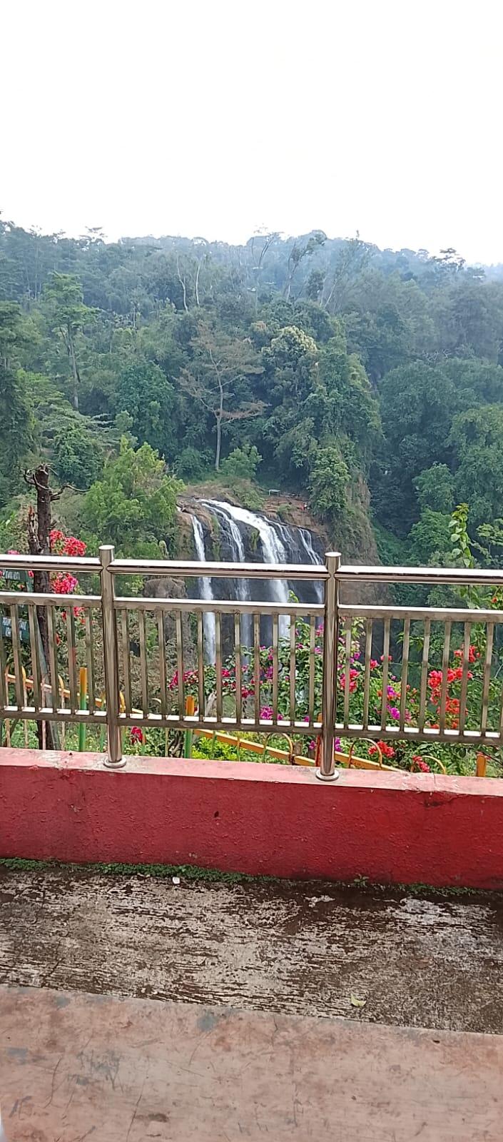 curug sewu waterfall