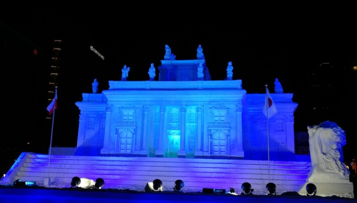 snow palace sculture