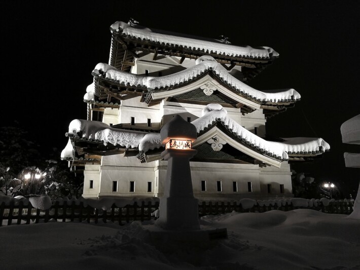 hirosaki castle night lantern