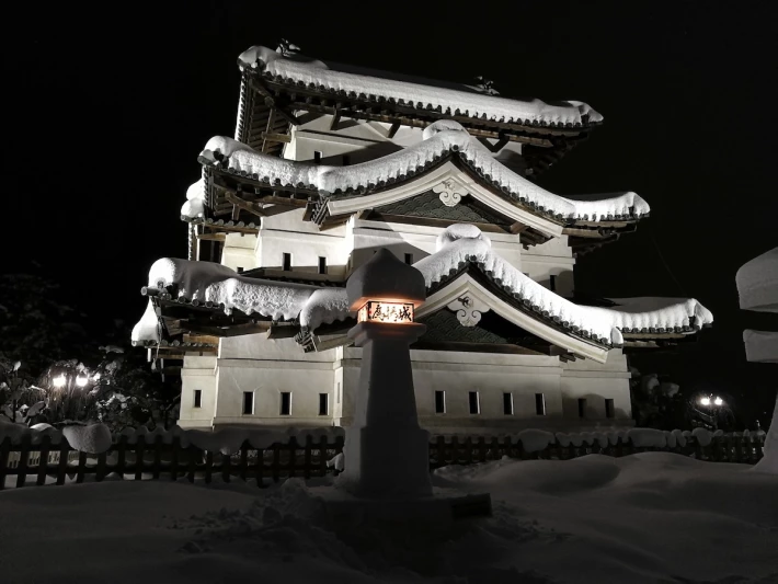 hirosaki castle night lantern