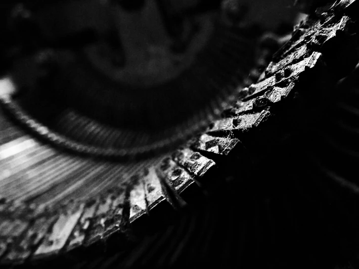 Typebars (strikers) and Escapement - f/3.5 | 1/8s | 4mm | ISO800