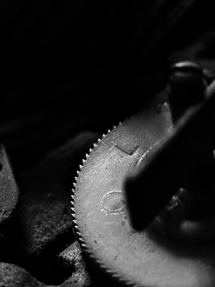 Ribbon Spool Gear - f/5 | 1/8s | 17mm | ISO800