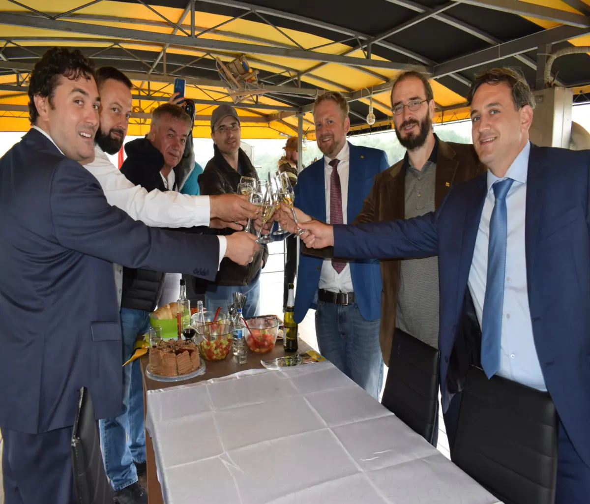 LIBERLAND BUILDS STRONG TIES WITH VOJVODINA PROVINCE Apatin Free Trade Zone Chamber of Commerce 1