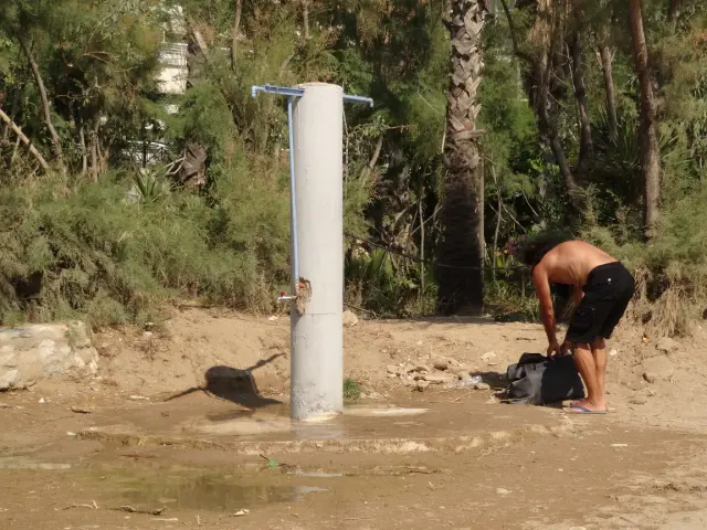 Around Athens - Palaio Faliro - Beaches - Mpati Beach - Shower