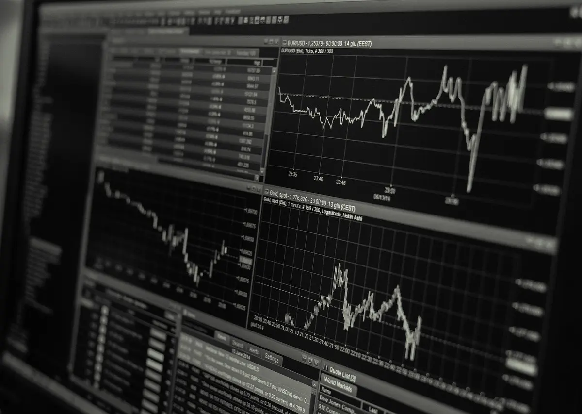 https://pixabay.com/photos/stock-trading-monitor-business-1863880