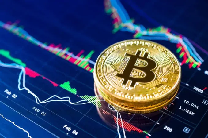 Bitcoin Struggles to Gather Upside Traction