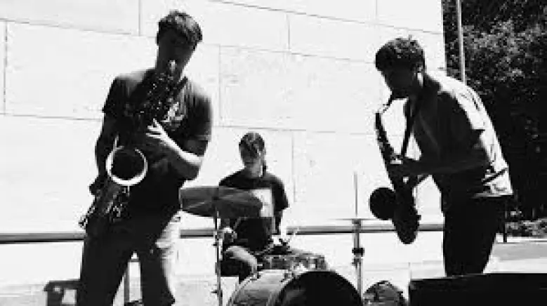 MoonHoochBusking