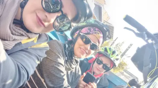 CYCLING! IRAN! GIRLS!