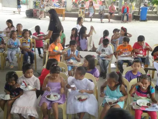 Feeding program at Bukas Palad Foundation