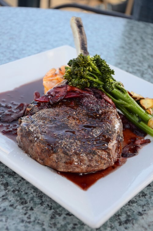 Steak and broccoli on a plate