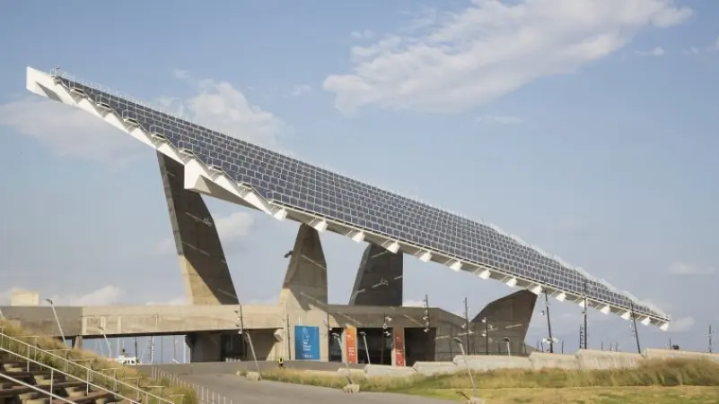Photovoltaic pergola at the Barcelona Forum
