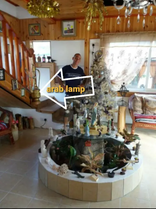 2586bd04b00b038e0cb845ff2920d1bc0090fd4a4c33d5cb986a2fd6a8145c7b.jpg