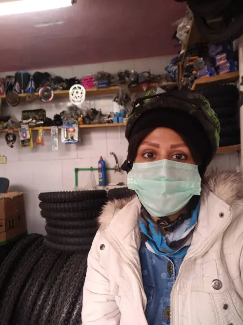 Photography of Cycling, The Story of Repairmen & a Friend