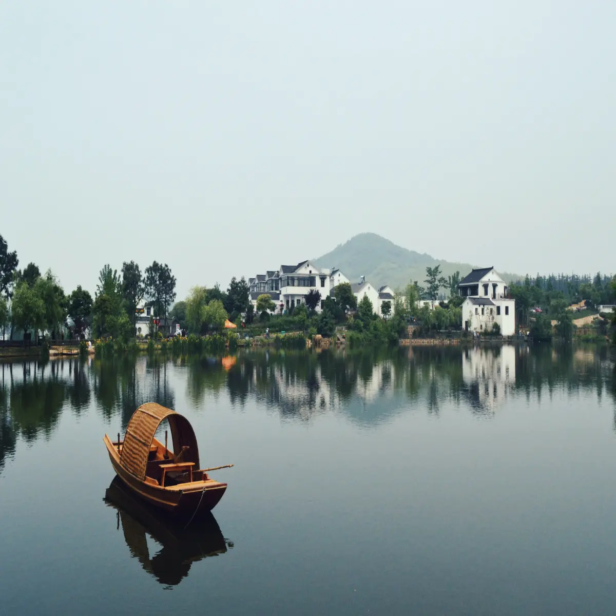https://unsplash.com/photos/Pnc2Uxb7PG0?utm_source=unsplash&utm_medium=referral&utm_content=creditShareLink