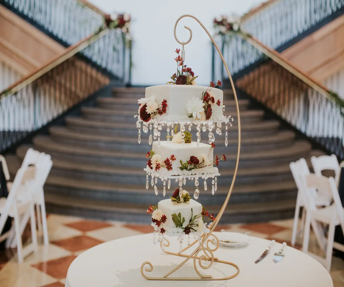 hanging cake