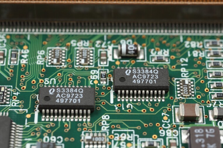 4dd218003e8df4c5b34a531e16c72af60d64775b626ed22b155f315ff1ca85c7.jpg