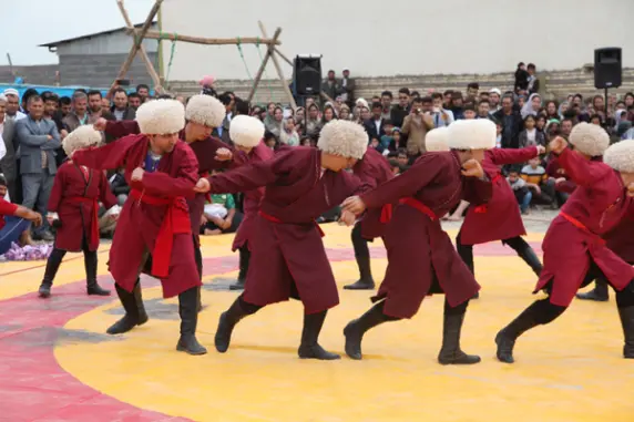 The Most Prominent Iranian Dances That Are Still Alive (Part 2)