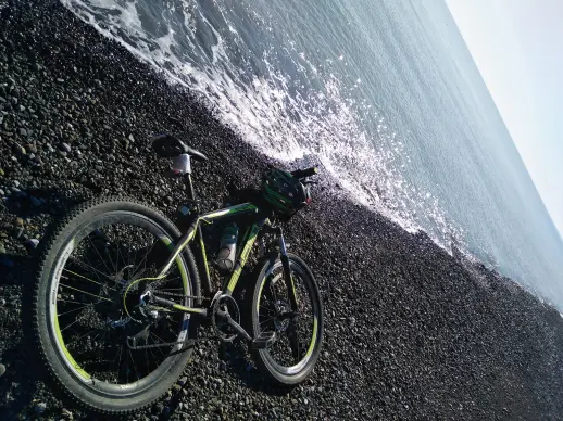 The Story of Cycling | As Migratory Birds Fly Over The Endless azure