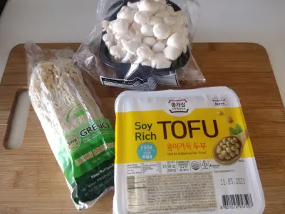 mushrooms and tofu