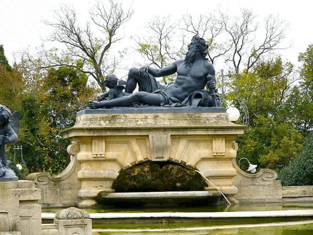 Statue of god neptune