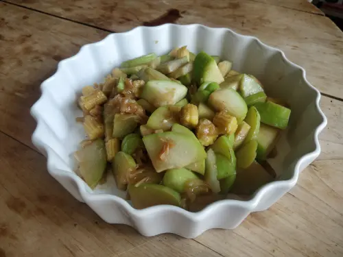 chayote and baby corn with dried scallops