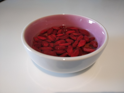 goji soaking