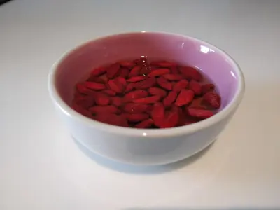 goji soaking