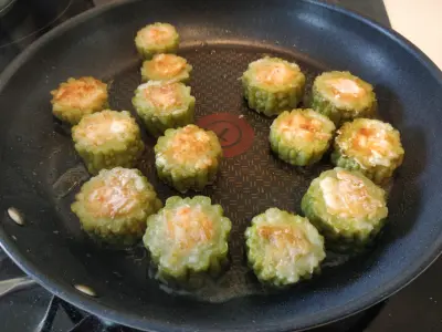 bitter melon frying