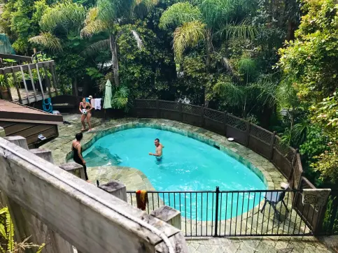 Bedroom in Two-storey house with pool and surrounded by nature, (NZ $ 140 per week) near Mision Bay beach. Auckland, 2018
