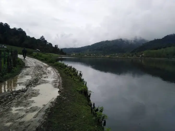 The Dirtiest Cycling Trip | A Rainy Day & Muddy Clothing!