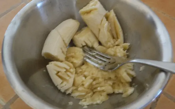 mashed bananas