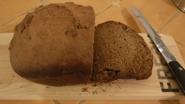 sliced banana bread