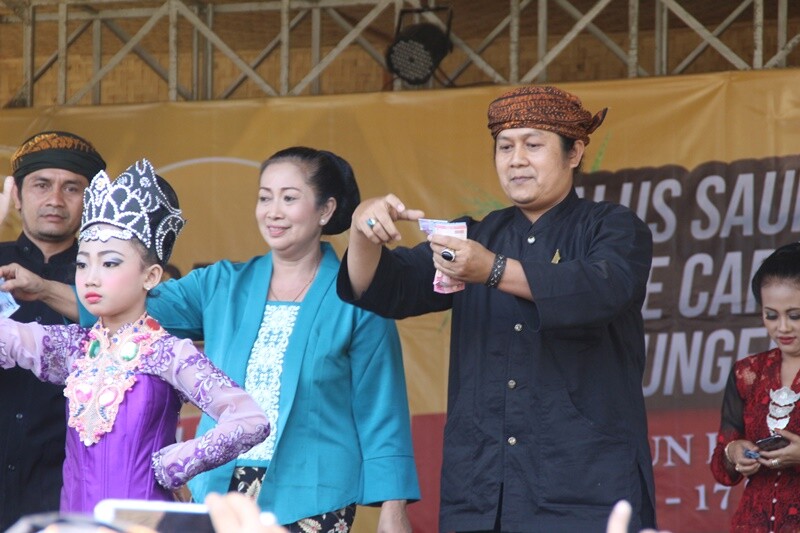 f979a94d93e62d363c3f272412fe7006655f671d6cbd5ea554bd84a93d16c5af.jpg