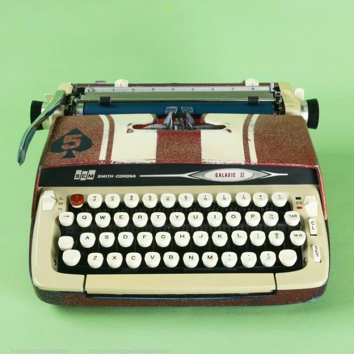 manual typewriter